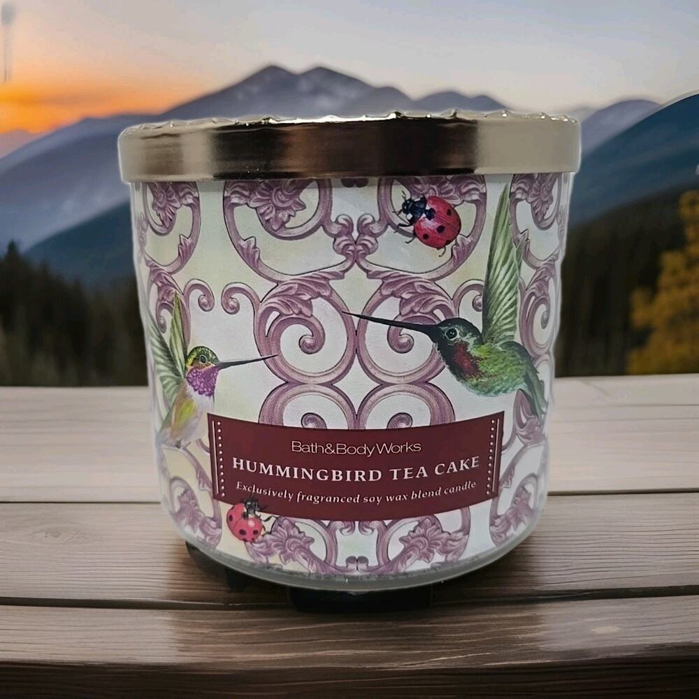 Body & Bath Works Hummingbird Tea Cake 3-Wick Candle 14.5 oz Soy Wax Blend NEW